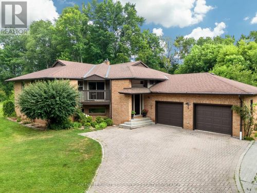 16 Lansdowne Park Cres, Komoka, ON, N0L1R0 | Card Image