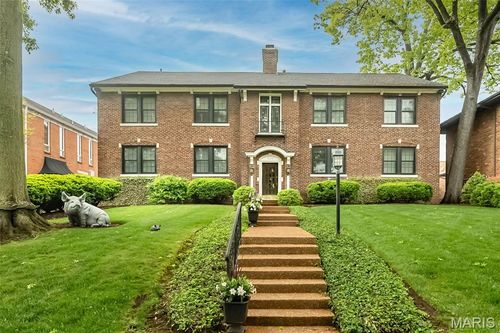 2s-215 N Central Ave, Clayton, MO, 63105-3854 | Card Image