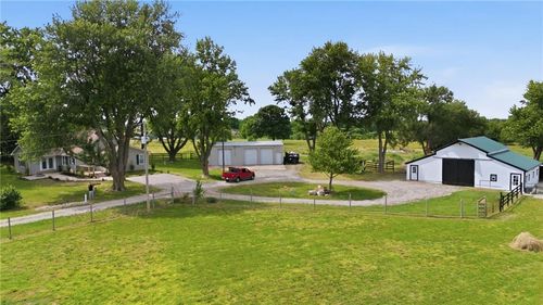 19322 Springdale Rd, Leavenworth, KS, 66048-7619 | Card Image