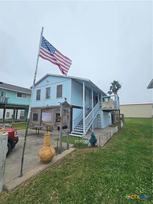 205 Polk St, Port O Connor, TX, 77982-7719 | Card Image