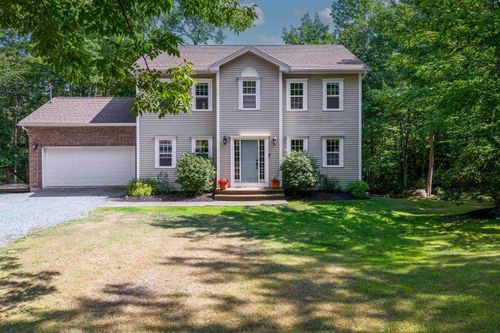 48 Dundee Close, Fall River, NS, B2T1M7 | Card Image