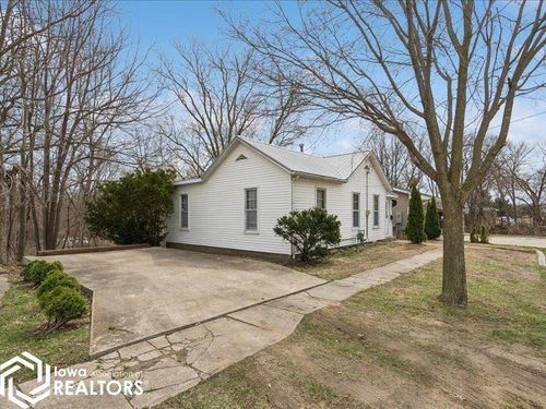 320 N Plane St, Burlington, IA, 52601-2848 | Card Image