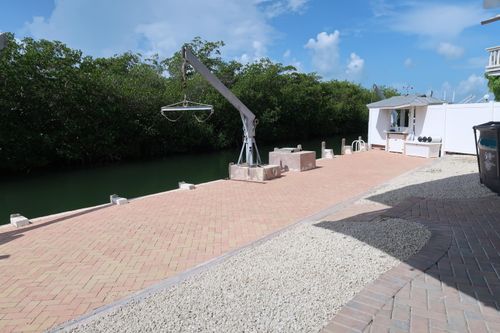 213 Aberdeen Ct, Tavernier, FL, 33070-2831 | Card Image