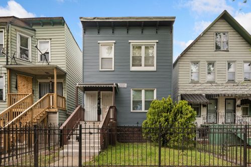 824 E 89th Pl, Chicago, IL, 60619-6912 | Card Image