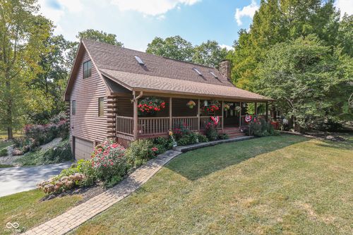 5352 Hilltop Farms Dr, Franklin, IN, 46131-8570 | Card Image
