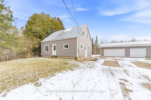 97 Mud Lake Rd, Pembroke, ON, K8A6W4 | Card Image