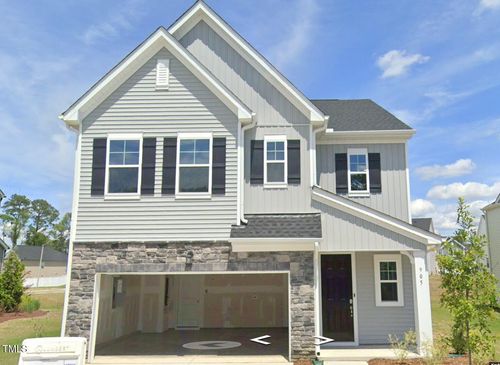 905 Matterhorn Dr, Fuquay Varina, NC, 27526-4185 | Card Image