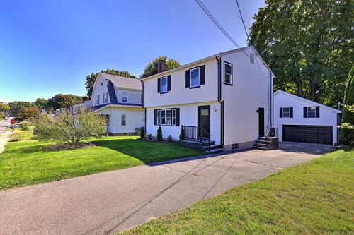 66 Hollister St, Manchester, CT, 06042-3533 | Card Image