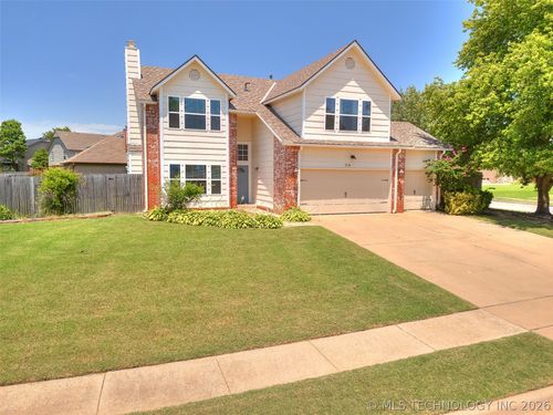 516 S Laurel Ave, Broken Arrow, OK, 74012-3200 | Card Image