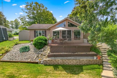 658 Fair Dr, Bronson, MI, 49028-8728 | Card Image