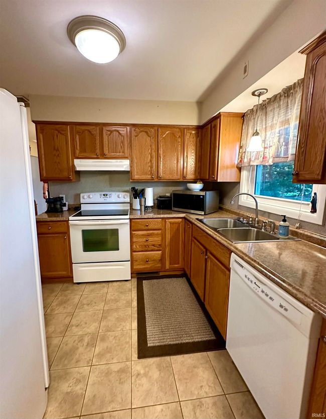 3797 W State Road 56, House other with 2 bedrooms, 2 bathrooms and null parking in Jasper IN | Image 9