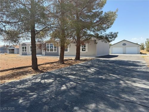 4561 E Cheyenne Way, Pahrump, NV, 89061-8846 | Card Image