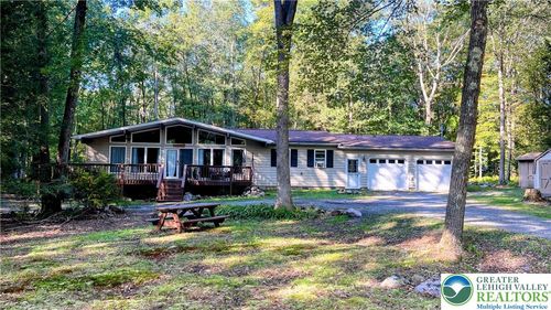 11 Hemlock Path, Jim Thorpe, PA, 18229-3634 | Card Image