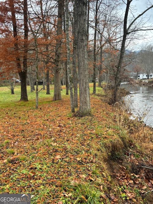 73 Peaceful Cove Ln, Franklin, NC, 28734-3629 | Card Image