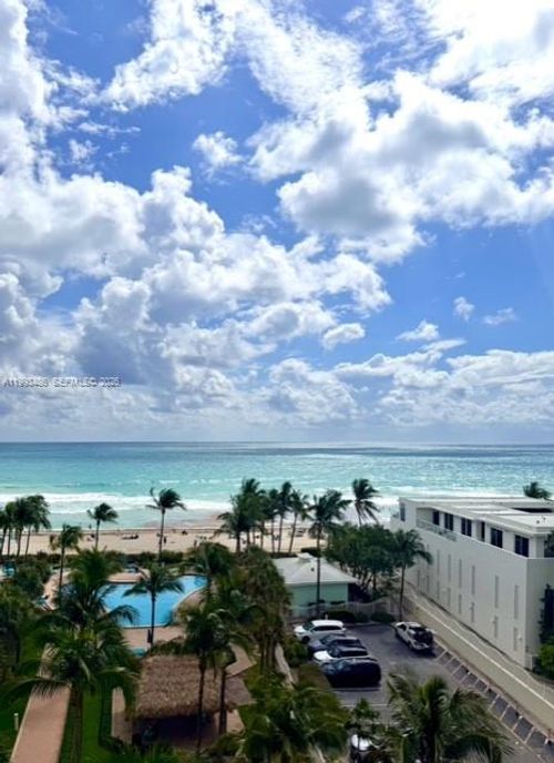 7m-3901 S Ocean Dr, Hollywood, FL, 33019 | Card Image