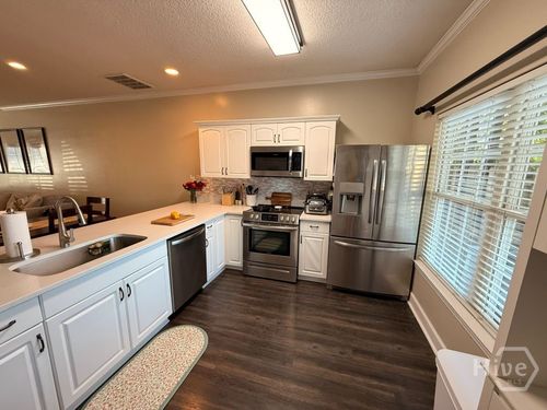 23 Crossing Dr, Richmond Hill, GA, 31324-3943 | Card Image