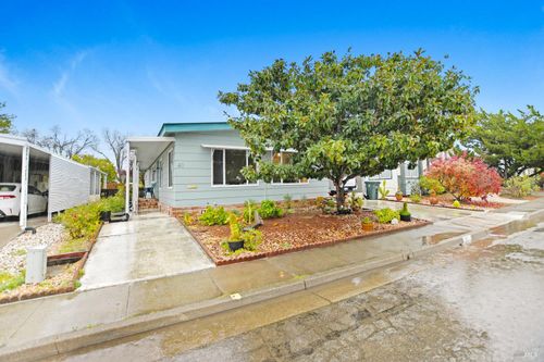 40 Westgate Circle, Santa Rosa, CA, 95401 | Card Image
