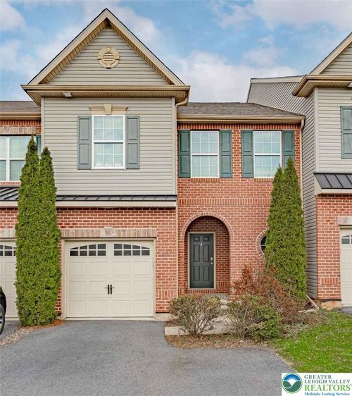5151 Dogwood Trl, ALLENTOWN, PA, 18104-8208 | Card Image