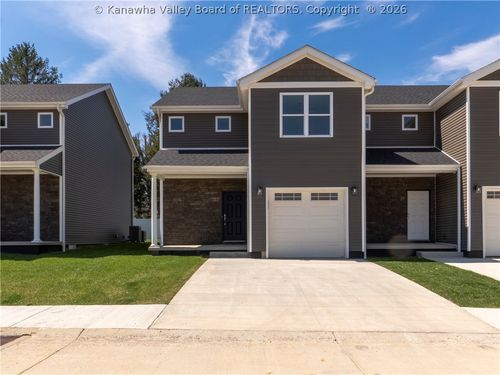 39 Jordan Dr, Winfield, WV, 25213-7140 | Card Image