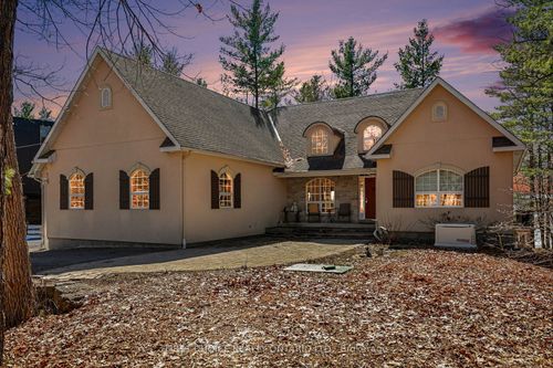 4136 Armitage Avenue, Constance Bay - Dunrobin - Kilmaurs - Woodlawn, ON, K0A1T0 | Card Image