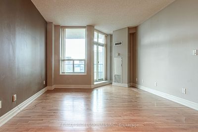 1007 - 70 Alexander St, Condo with 2 bedrooms, 2 bathrooms and 1 parking in Toronto ON | Image 3