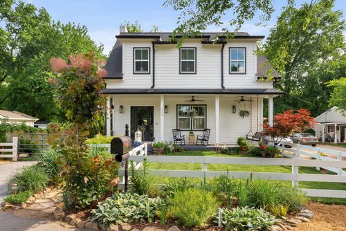 704 W End Cir, Franklin, TN, 37064-3406 | Card Image