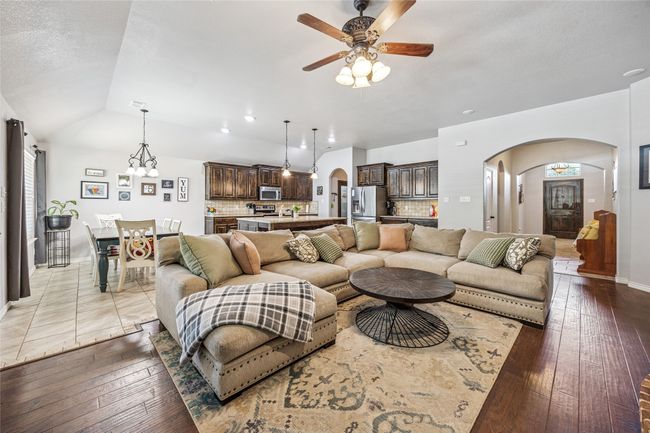115 Lyndsey Ct, House other with 4 bedrooms, 2 bathrooms and null parking in Boyd TX | Image 10