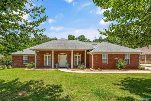 100x195x-134 Silver Strand Trail, Huntsville, AL, 35806 | Card Image