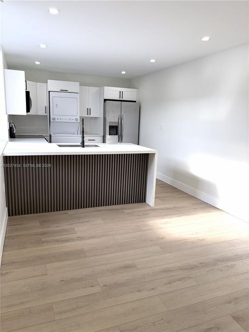 rear-2956 Nw 47th St, Miami, FL, 33142-3522 | Card Image