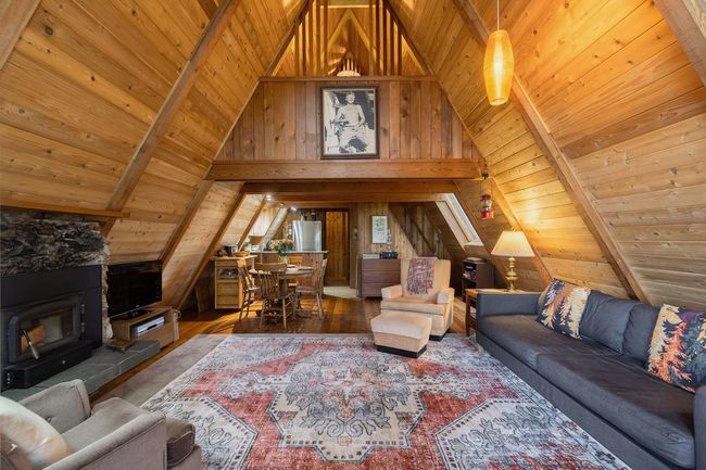 912 Taylor Rd, House other with 3 bedrooms, 1 bathrooms and null parking in Bowen Island BC | Image 6