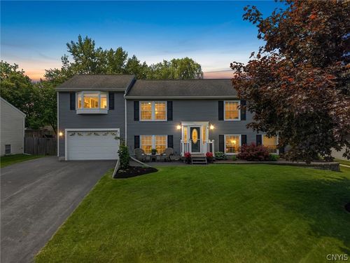 6249 Wynmoor Dr, Cicero, NY, 13039-9236 | Card Image