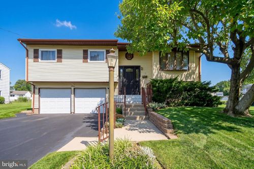 13 Gary Dr, Hamilton, NJ, 08690-3115 | Card Image