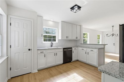 2772 Arctic Ct, Morrow, GA, 30260-3201 | Card Image