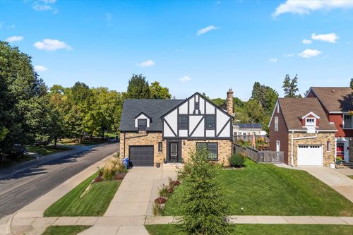 1885 Eleanor Ave, Saint Paul, MN, 55116-1341 | Card Image