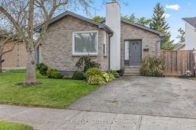 14 Aldersbrook Cres, House other with 3 bedrooms, 2 bathrooms and 2 parking in London ON | Image 2