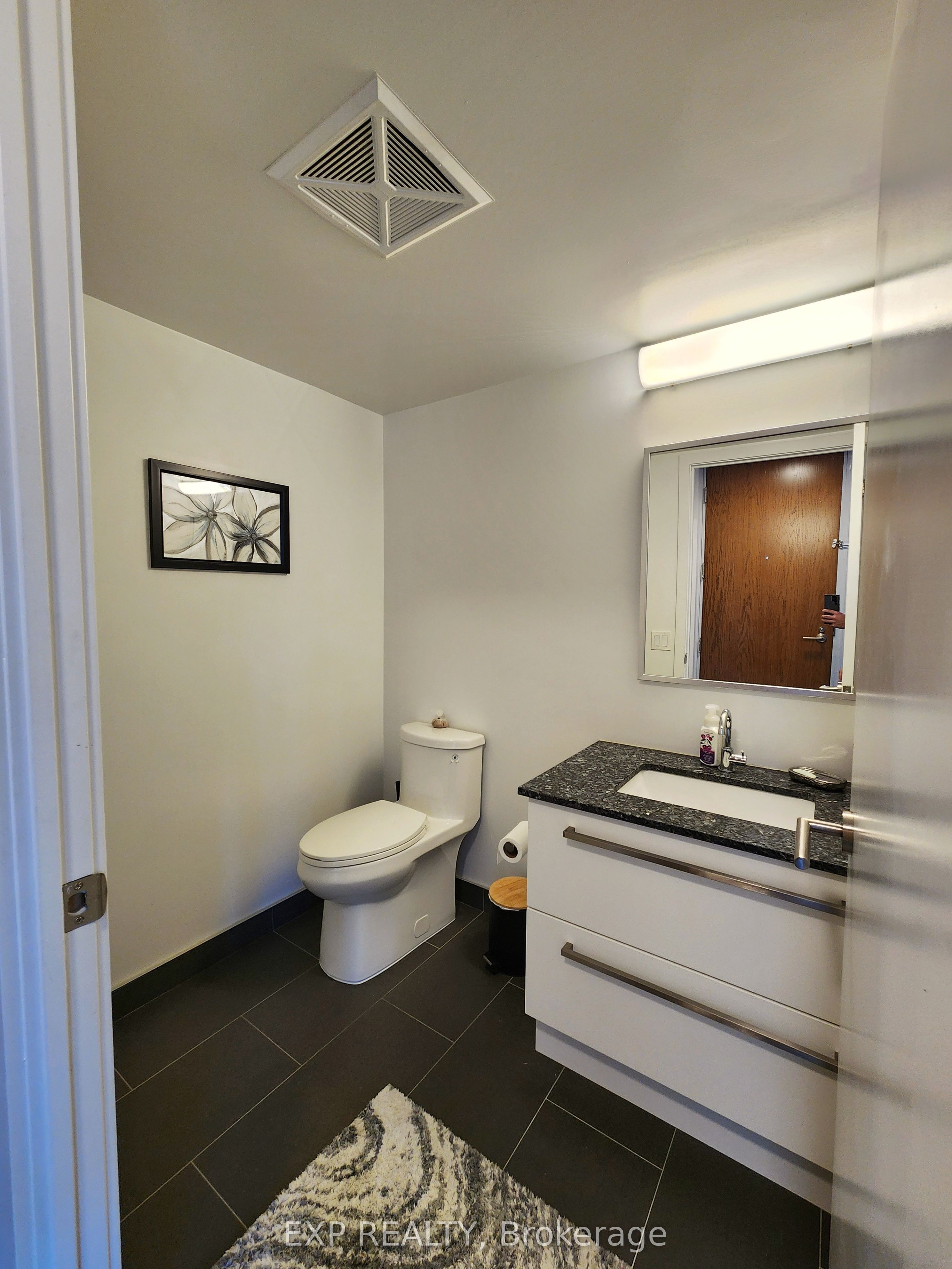 Residential Lease in Toronto C04 4