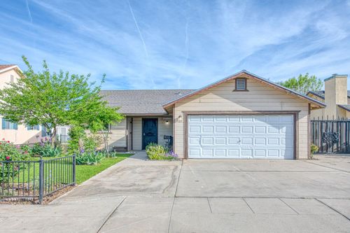 127 5th Street, Clovis, CA, 93612 | Card Image