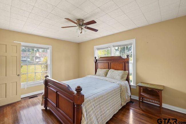 1405 Mockingbird Ln, House other with 4 bedrooms, 2 bathrooms and null parking in Tyler TX | Image 13