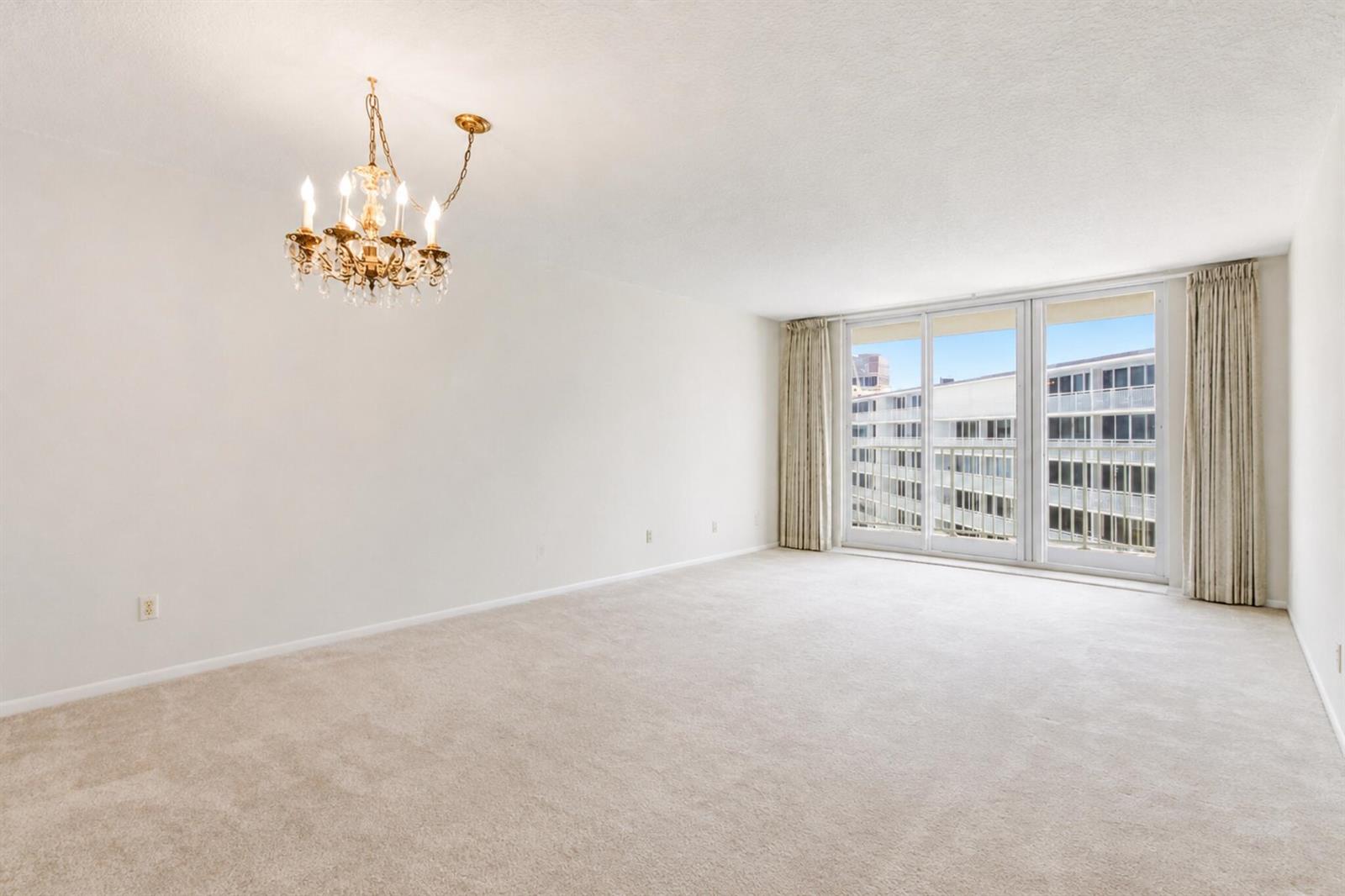 Residential in South Palm Beach 4
