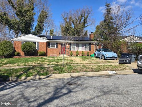 1924 Gaither St, TEMPLE HILLS, MD, 20748-5639 | Card Image