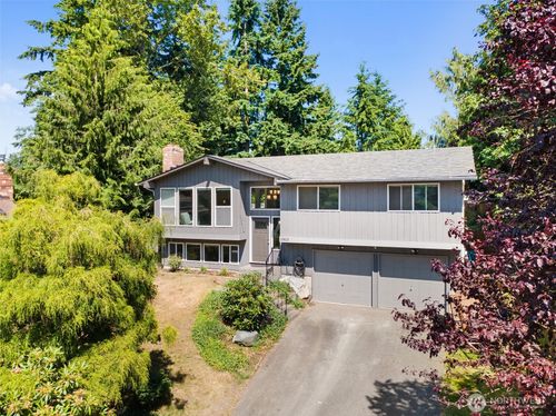 10813 29th Dr Se, Everett, WA, 98208-7809 | Card Image