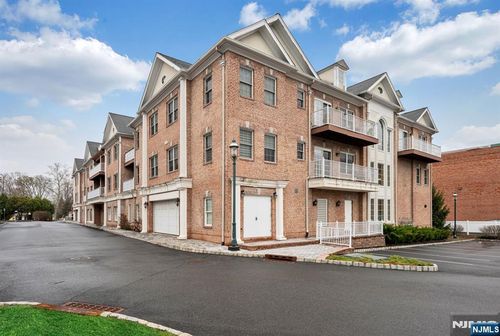 2310 Rio Vista Ln, Northvale, NJ, 07647-2221 | Card Image