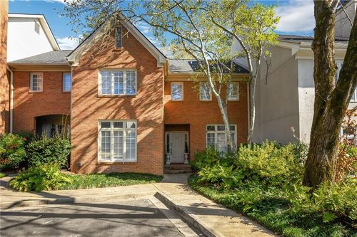 52 Paces West Dr Nw, Atlanta, GA, 30327-2740 | Card Image