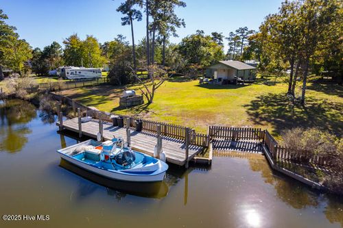 138 N Dawn St, Merritt, NC, 28556-9594 | Card Image