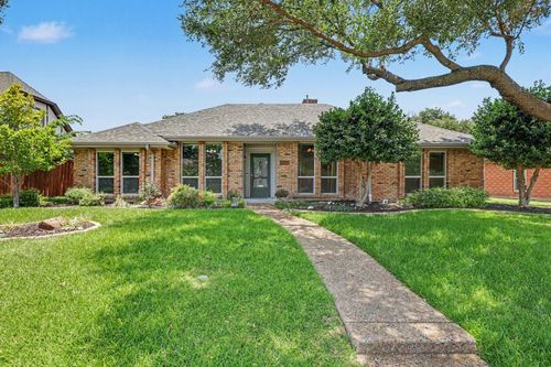 12706 Whispering Hills Dr, Dallas, TX, 75243-2624 | Card Image