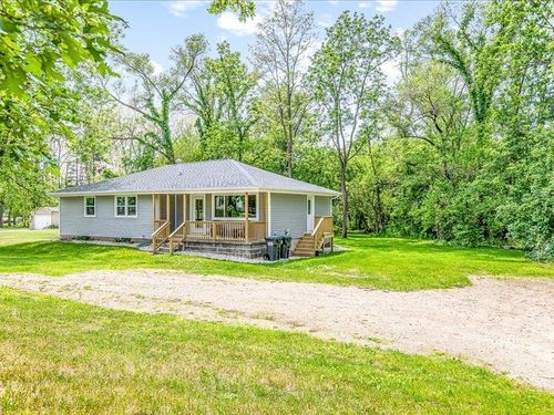 11720 S County Road K, Beloit, WI, 53511-8224 | Card Image