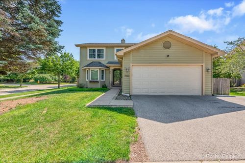 1500 Pinetree Dr, Gurnee, IL, 60031-6332 | Card Image