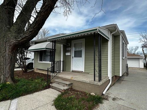 24676 Lambrecht Ave, Eastpointe, MI, 48021-1270 | Card Image