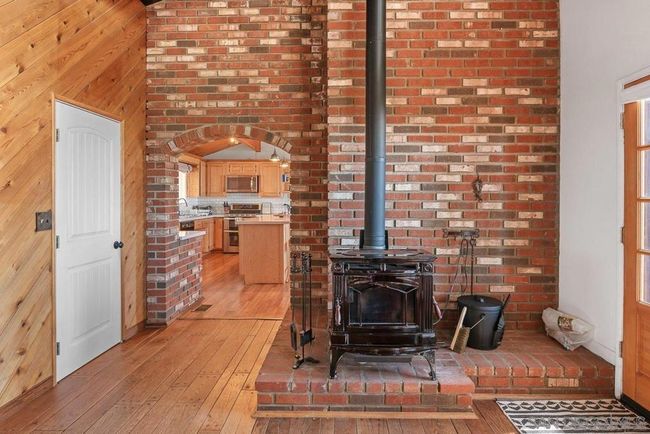 1959 Poplar Dr, House other with 4 bedrooms, 3 bathrooms and 5 parking in Running Springs CA | Image 10