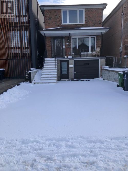 upper-81 Virginia Ave, East York, ON, M4C2S8 | Card Image